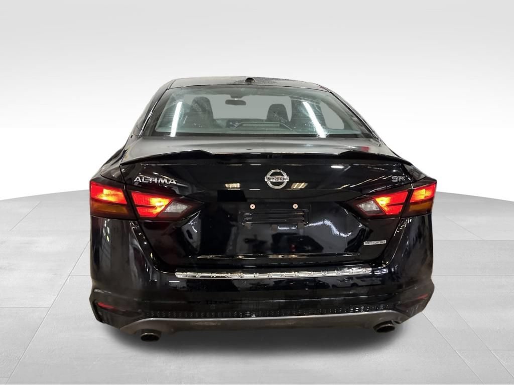 Used 2022 Nissan Altima 2.0 SR FWD image 4
