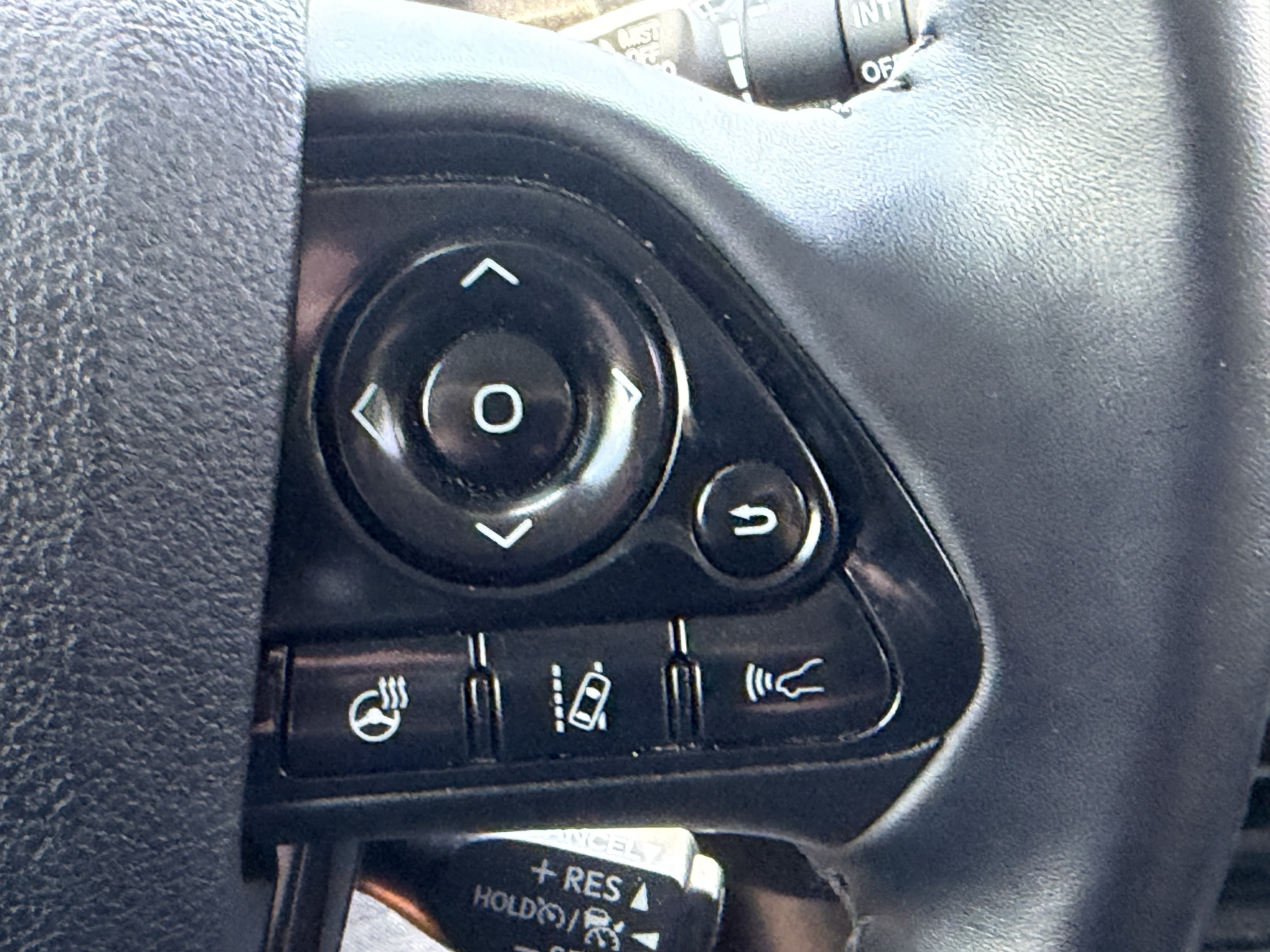 Used 2021 Toyota Prius FWD image 34