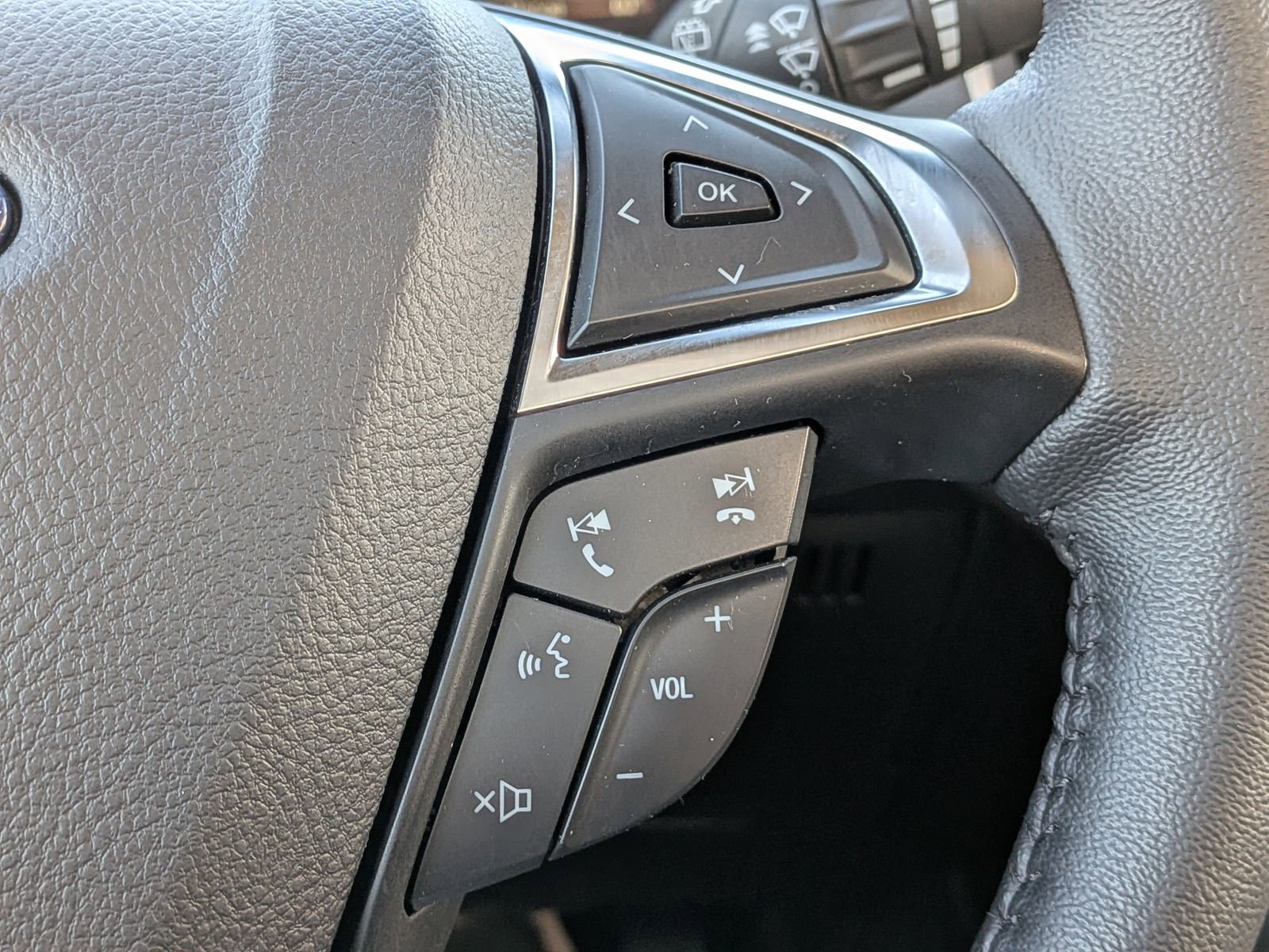 Certified 2024 Ford Edge SEL w/ Convenience Package image 32