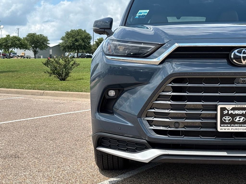 Used 2026 Toyota Grand Highlander AWD Hybrid image 4