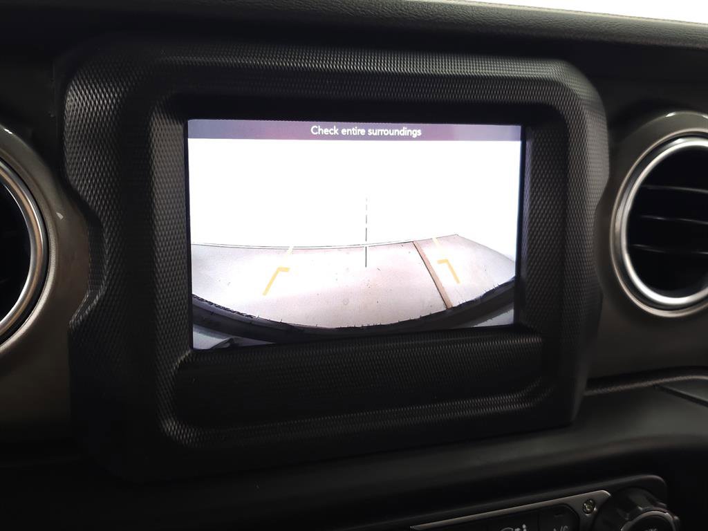 Used 2018 Jeep Wrangler Unlimited Sahara w/ Dual Top Group image 25