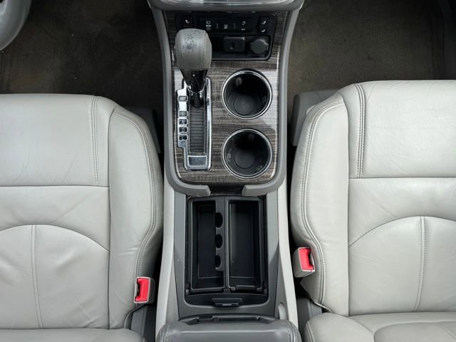 Used 2015 GMC Acadia SLT image 25