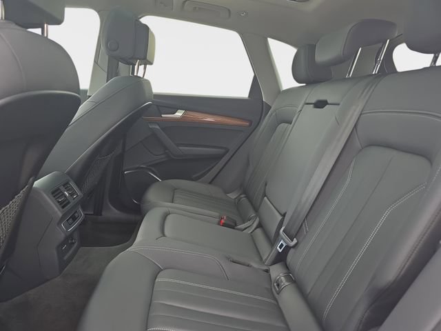 Used 2023 Audi Q5 2.0T Premium w/ Convenience Package AWD/4WD image 17