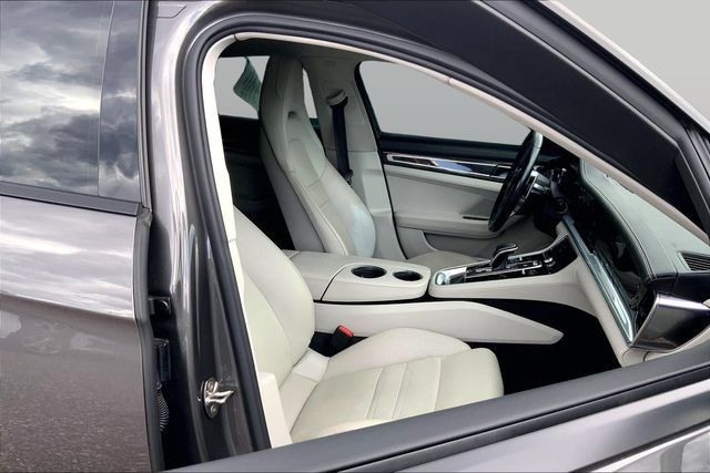 Used 2018 Porsche Panamera 4 w/ Premium Package Plus AWD/4WD image 7