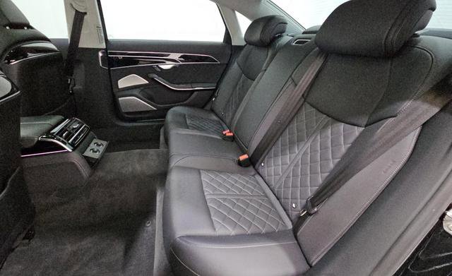 Used 2023 Audi S8 w/ S8 Executive Package AWD/4WD image 9