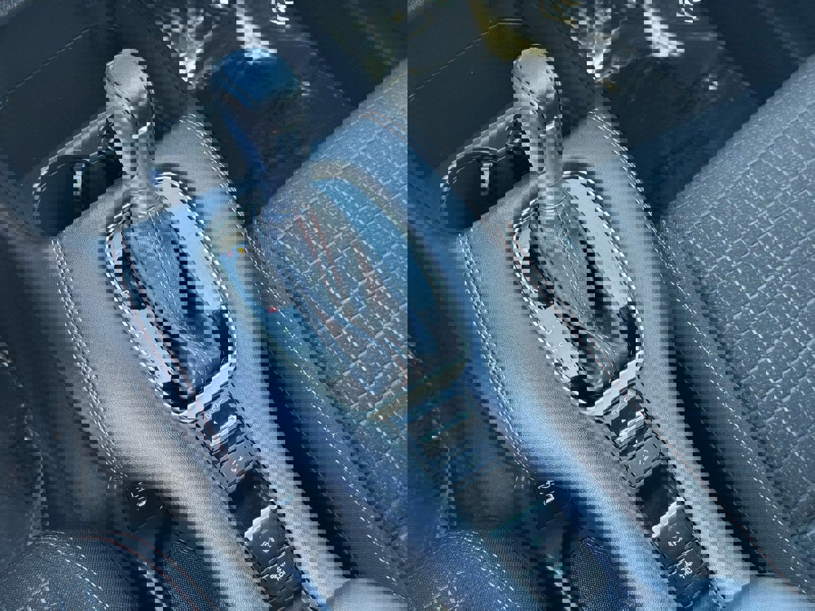 Used 2024 Honda HR-V Sport image 32