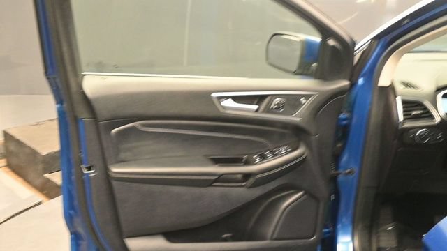 Used 2020 Ford Edge Titanium AWD/4WD image 10