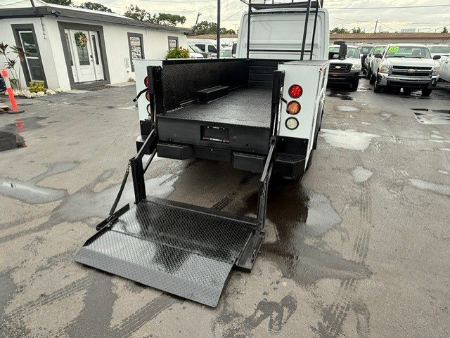 Used 2016 Mercedes-Benz Sprinter 3500 w/ Additional Battery Package image 11