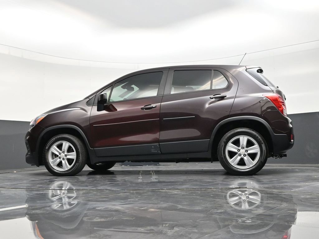 Used 2021 Chevrolet Trax LS image 22