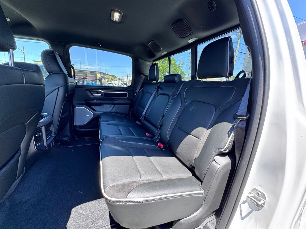 New 2026 RAM 1500 Laramie AWD/4WD image 17