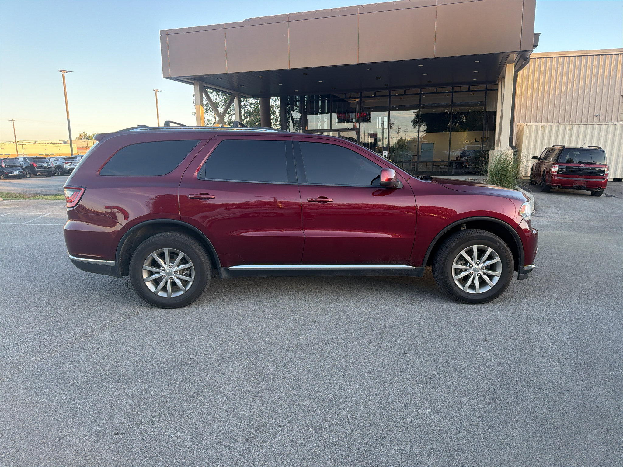 Used 2017 Dodge Durango SXT w/ Quick Order Package 23B AWD/4WD image 2