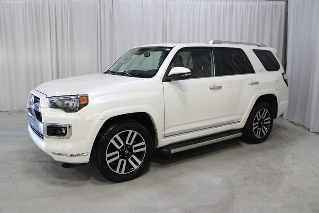 Used 2022 Toyota 4Runner Limited AWD/4WD image 31