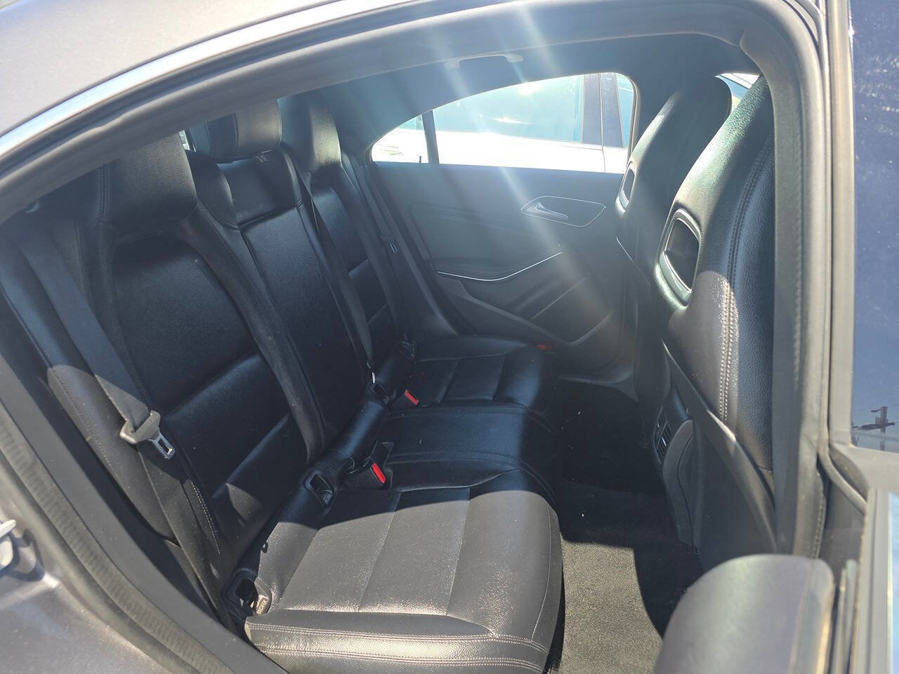 Used 2014 Mercedes-Benz CLA 250 w/ Premium 1 Package image 10