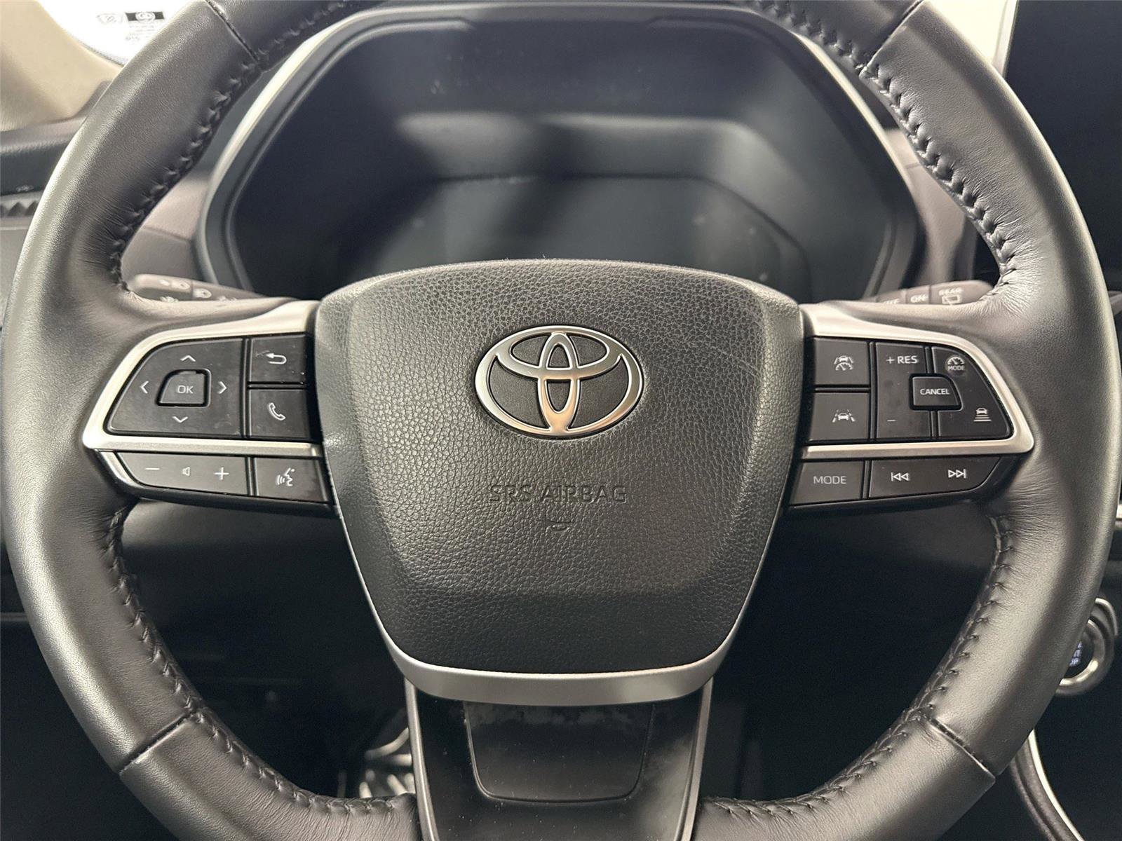 Certified 2025 Toyota Grand Highlander FWD image 16