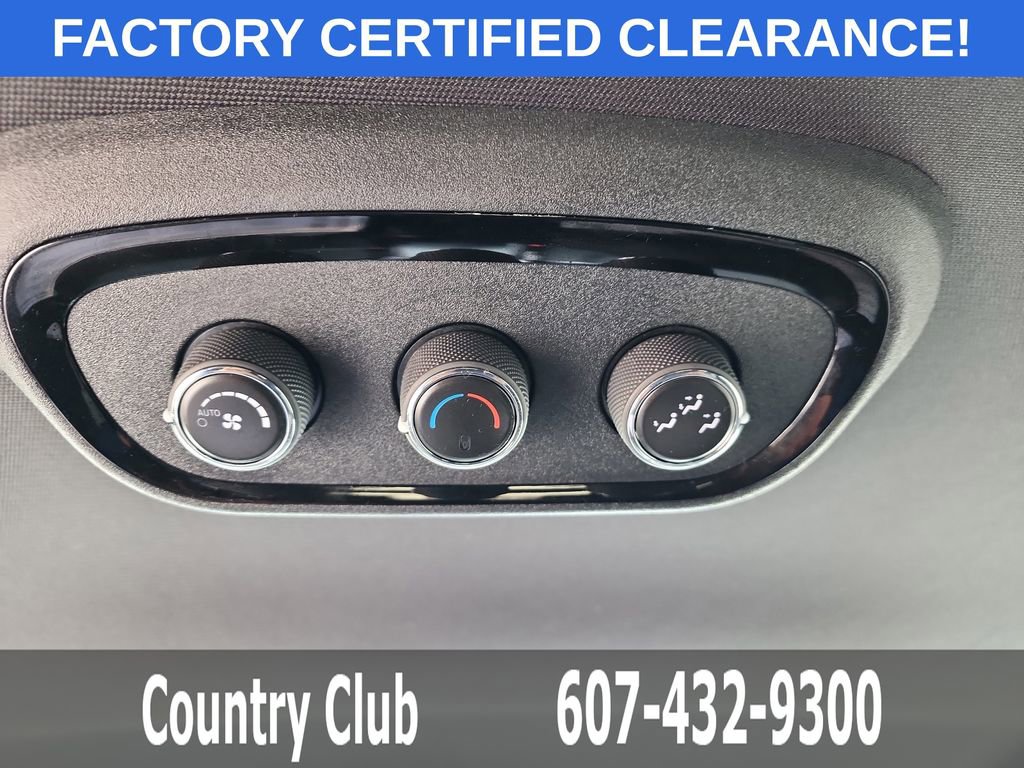 Used 2025 Dodge Durango GT AWD/4WD image 25