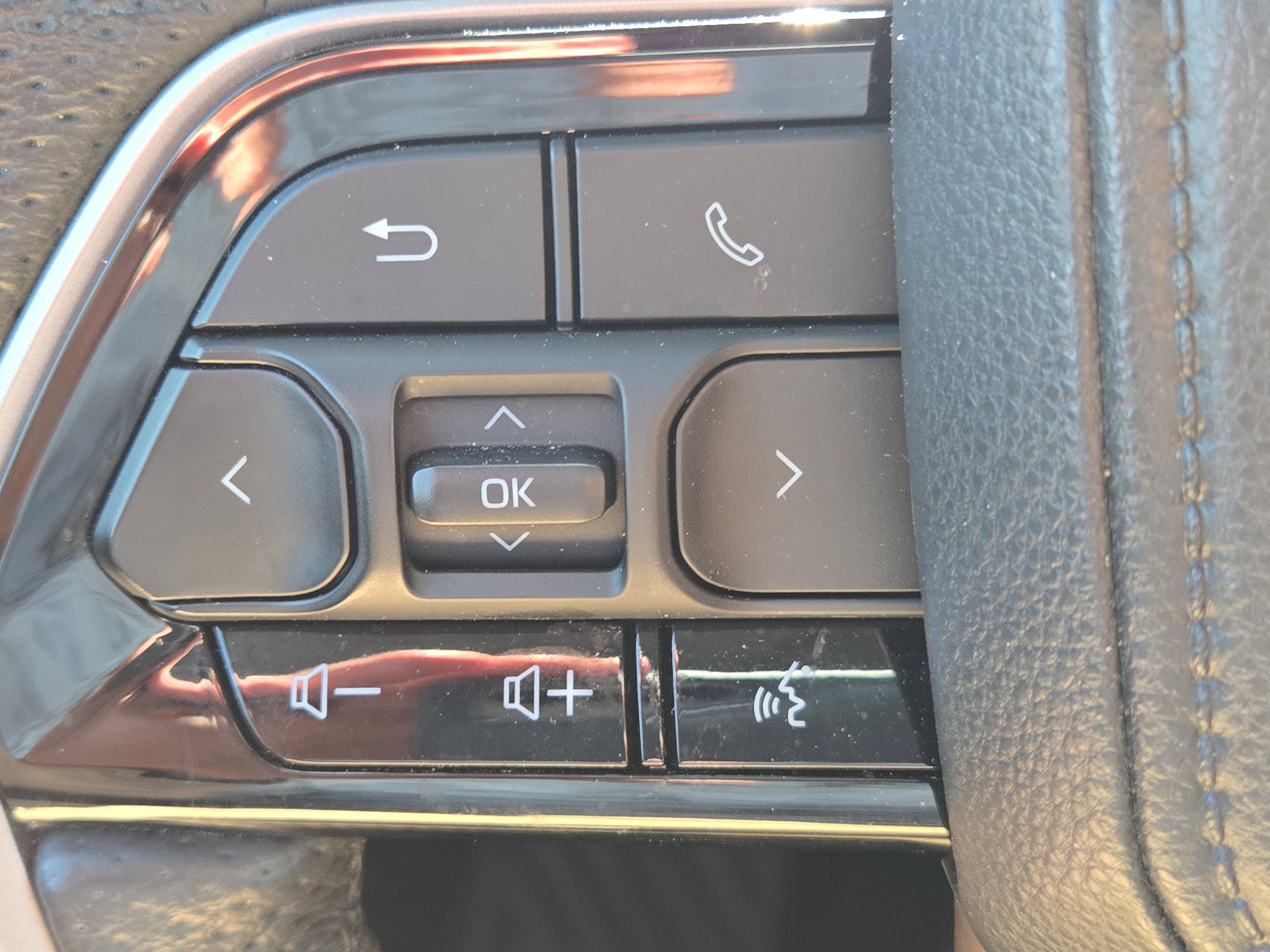 Used 2022 Toyota Tundra Limited image 23