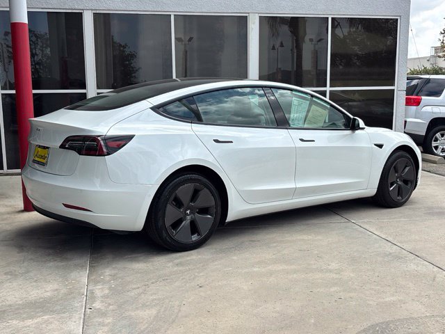 Used 2021 Tesla Model 3 Standard Range Plus RWD image 3