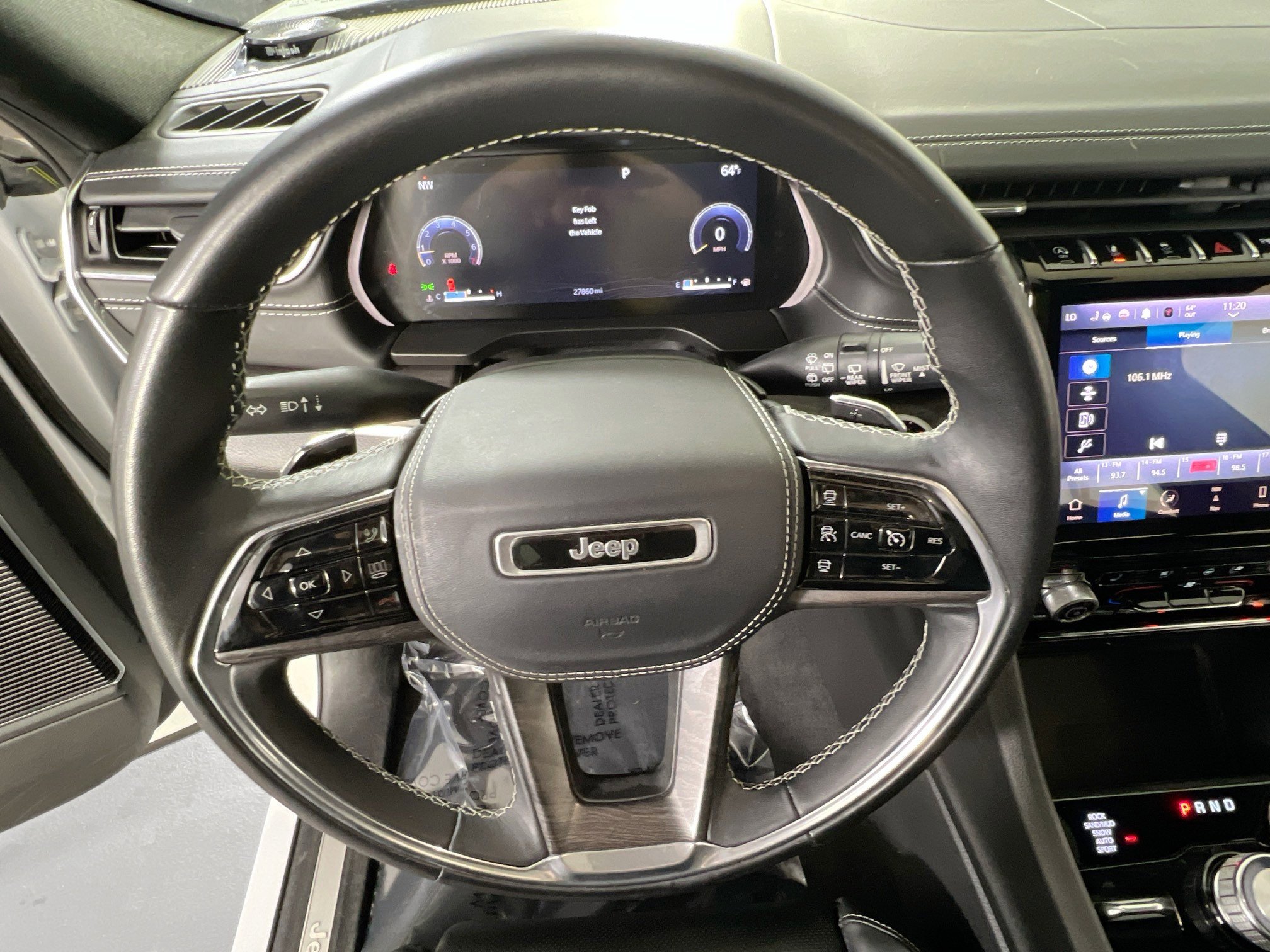 Used 2022 Jeep Grand Cherokee Overland w/ Luxury Tech Group IV image 11