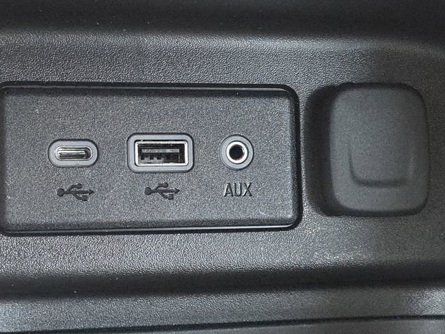 Certified 2024 Chevrolet Equinox LS w/ Driver Confidence II Package image 6