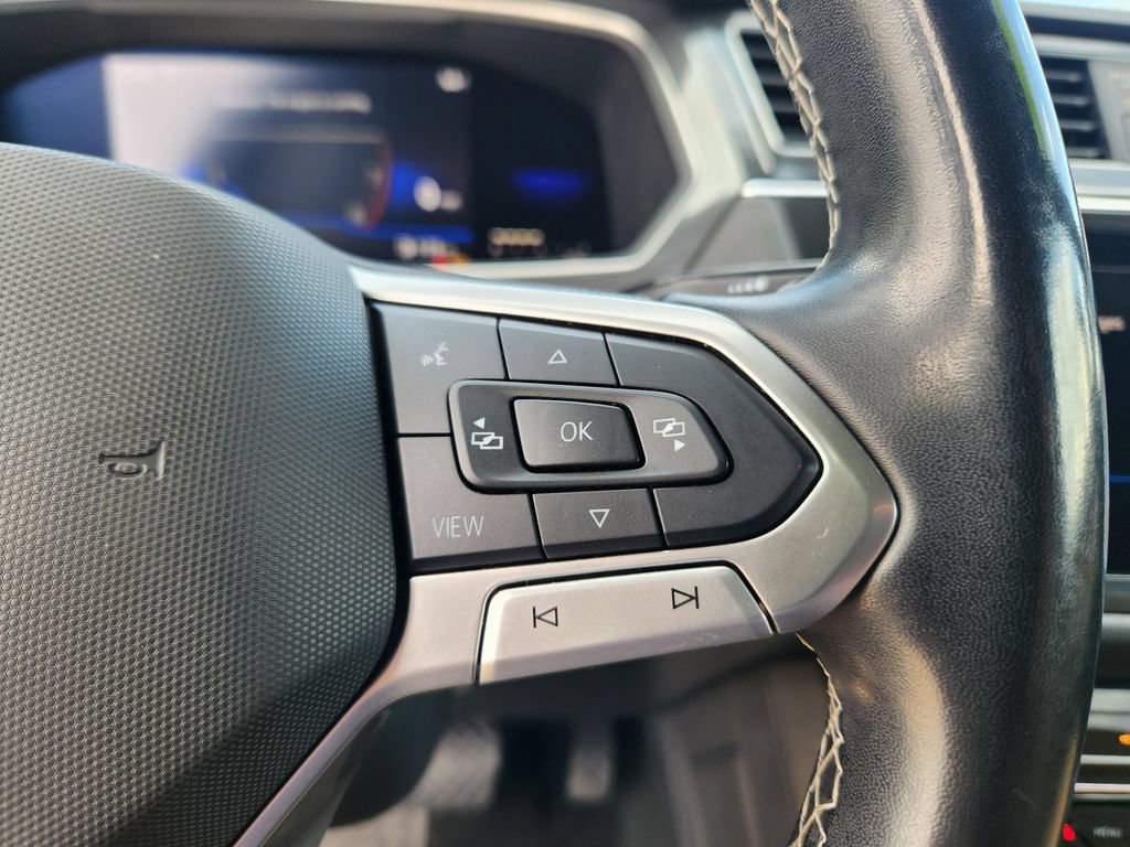 Used 2022 Volkswagen Tiguan SE AWD/4WD image 21