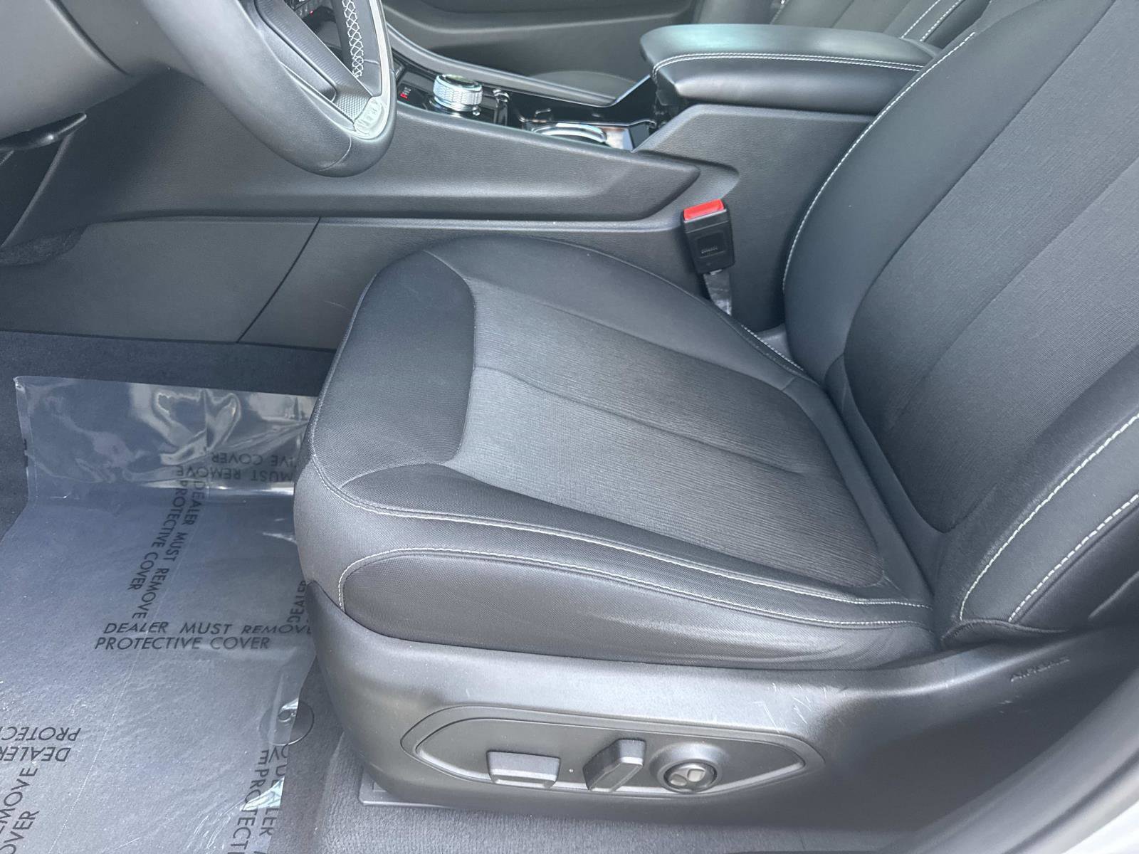 Used 2023 Jeep Grand Cherokee Laredo image 17