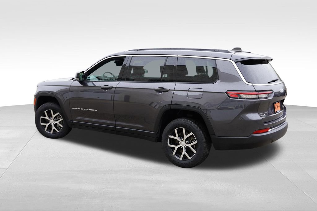 Certified 2024 Jeep Grand Cherokee L Limited w/ Luxury Tech Group II AWD/4WD image 8