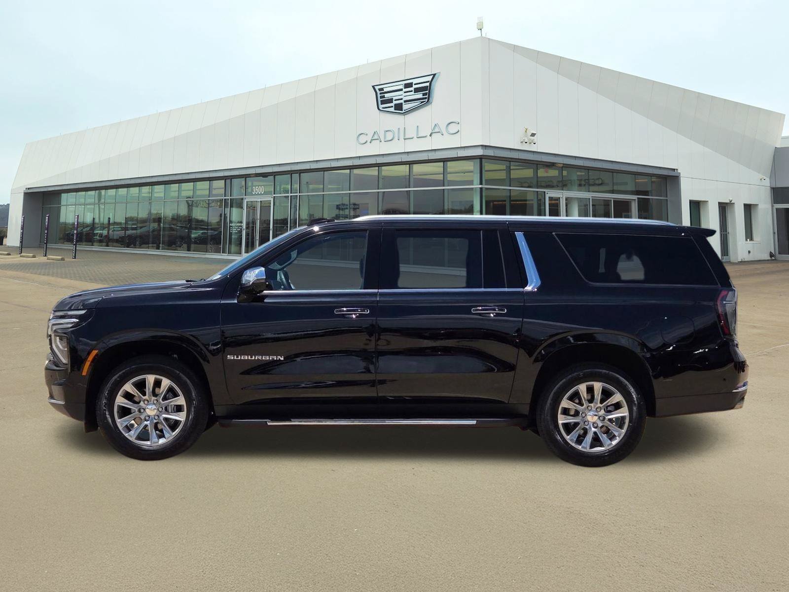 Used 2026 Chevrolet Suburban Premier w/ Sun And Tow Package AWD/4WD image 3