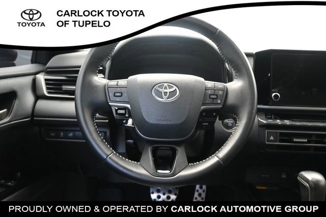 Used 2025 Toyota Camry SE w/ Convenience Package FWD image 29