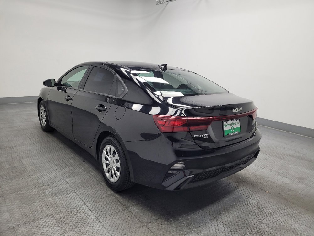 Used 2023 Kia Forte LX FWD image 5