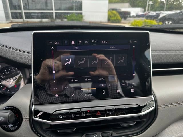 New 2025 Jeep Compass Limited image 22