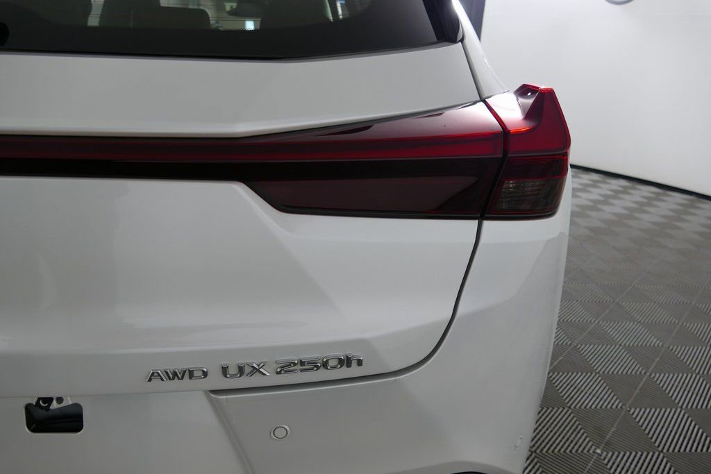 Used 2023 Lexus UX 250h AWD w/ Premium Package image 29