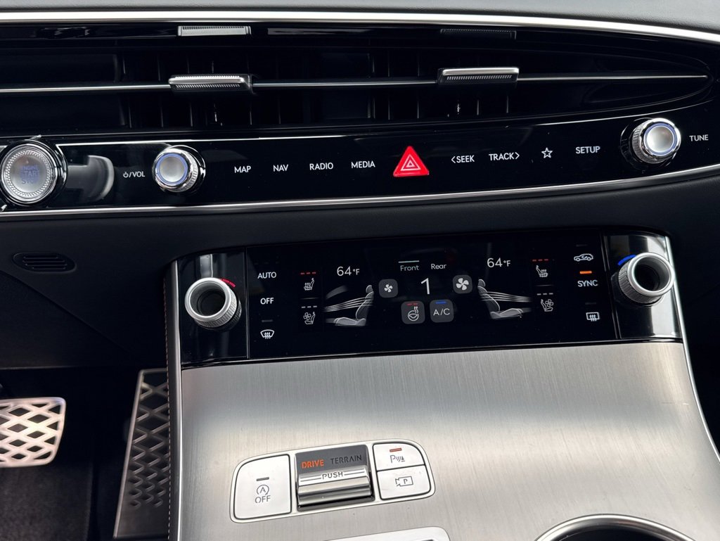 New 2026 Genesis GV70 3.5T Sport Advanced image 9