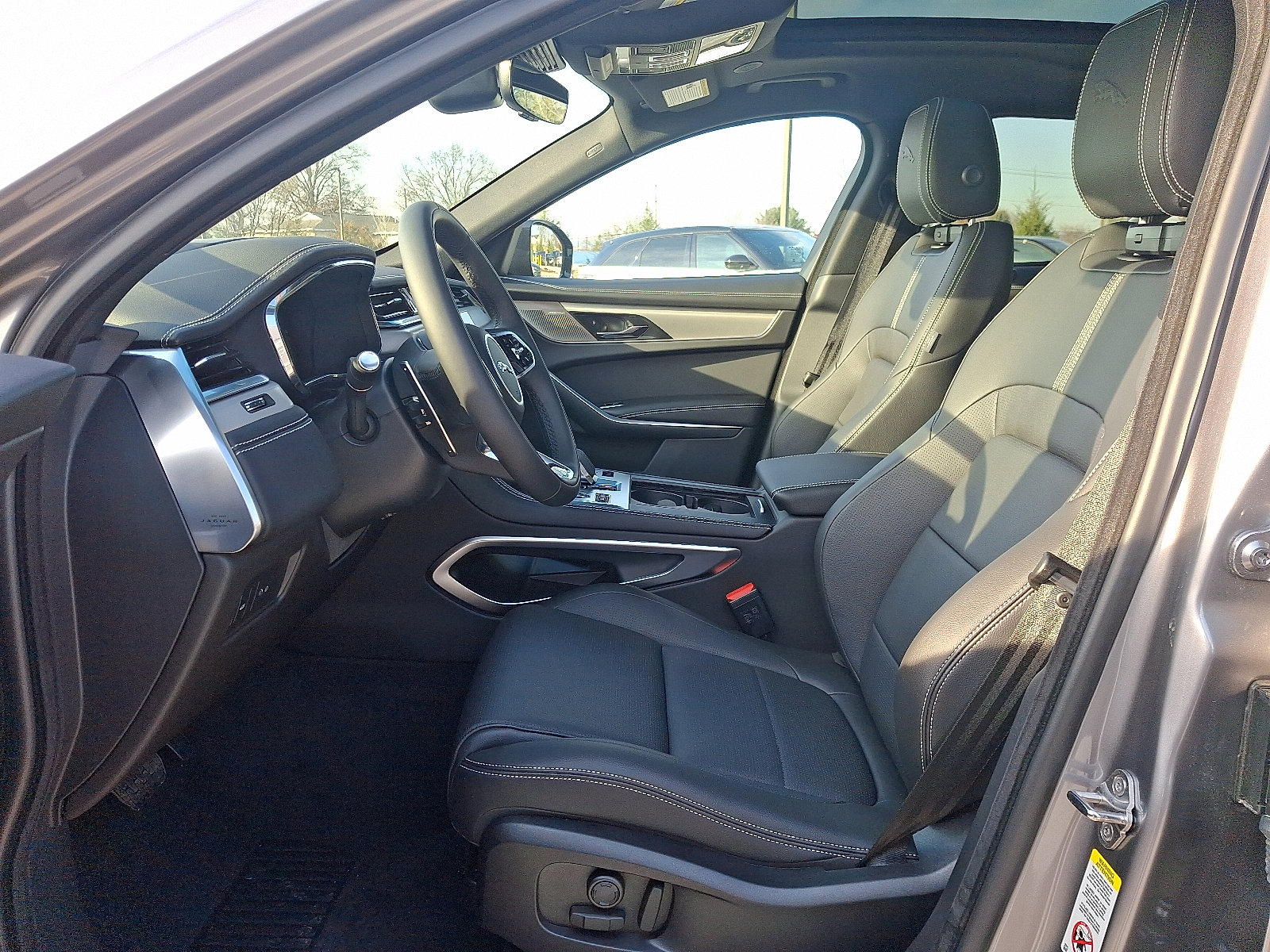 New 2026 Jaguar F-PACE R-Dynamic S image 11