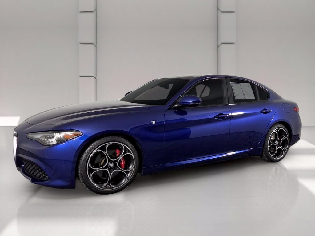 Used 2023 Alfa Romeo Giulia Ti w/ Active Assist Plus Package RWD image 6