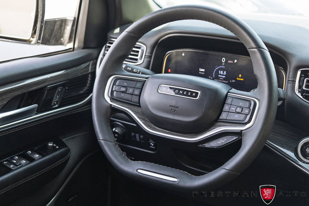 Used 2022 Jeep Wagoneer Series III AWD/4WD image 41