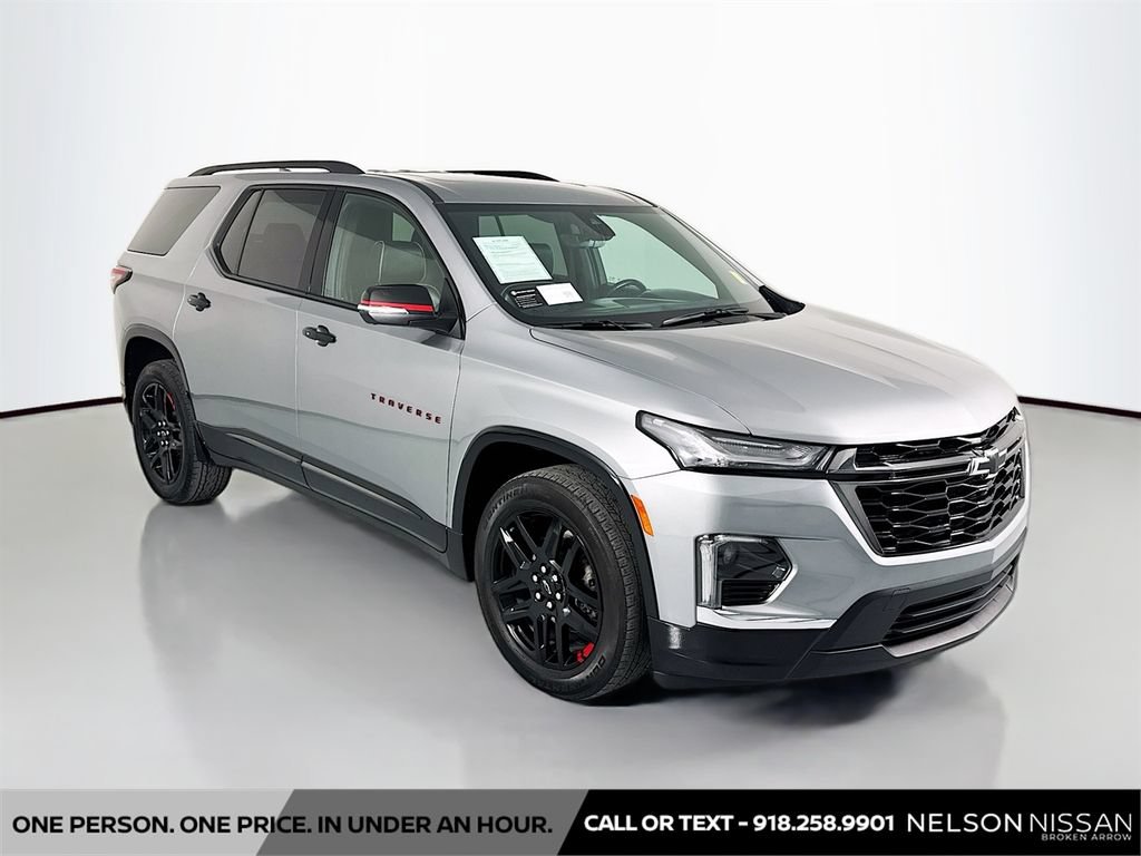 Used 2024 Chevrolet Traverse Premier w/ Redline Edition AWD/4WD image 3