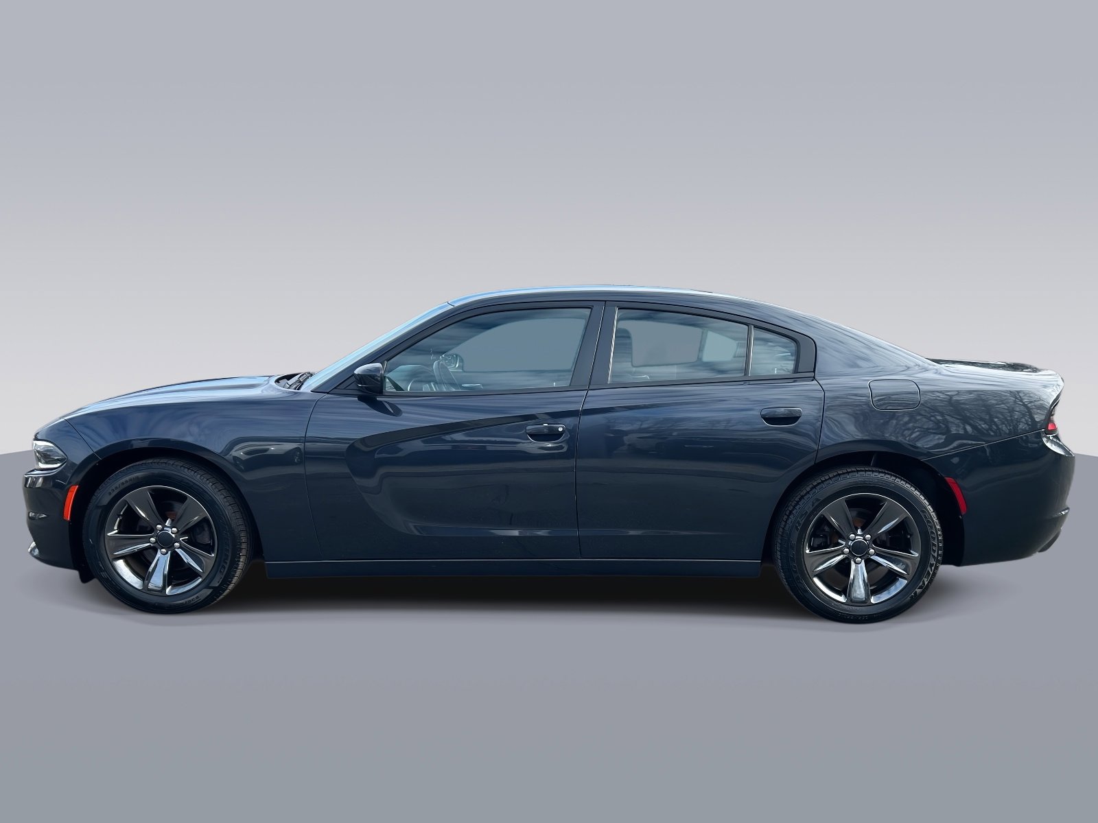 Used 2016 Dodge Charger SXT image 6
