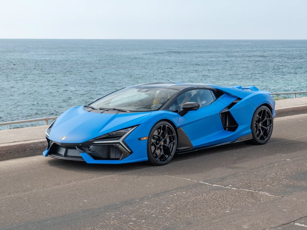 Used 2025 Lamborghini Revuelto AWD/4WD image 1