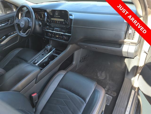 Certified 2023 Nissan Pathfinder Platinum image 23