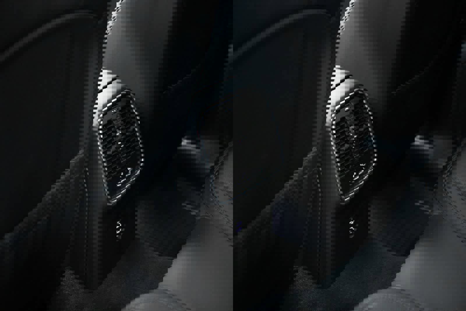 Certified 2026 Porsche Macan AWD/4WD image 36