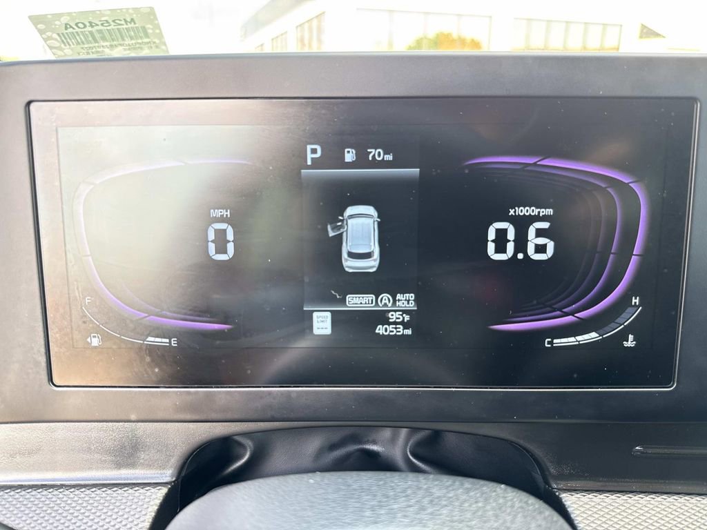 Used 2025 Kia Sportage LX image 33