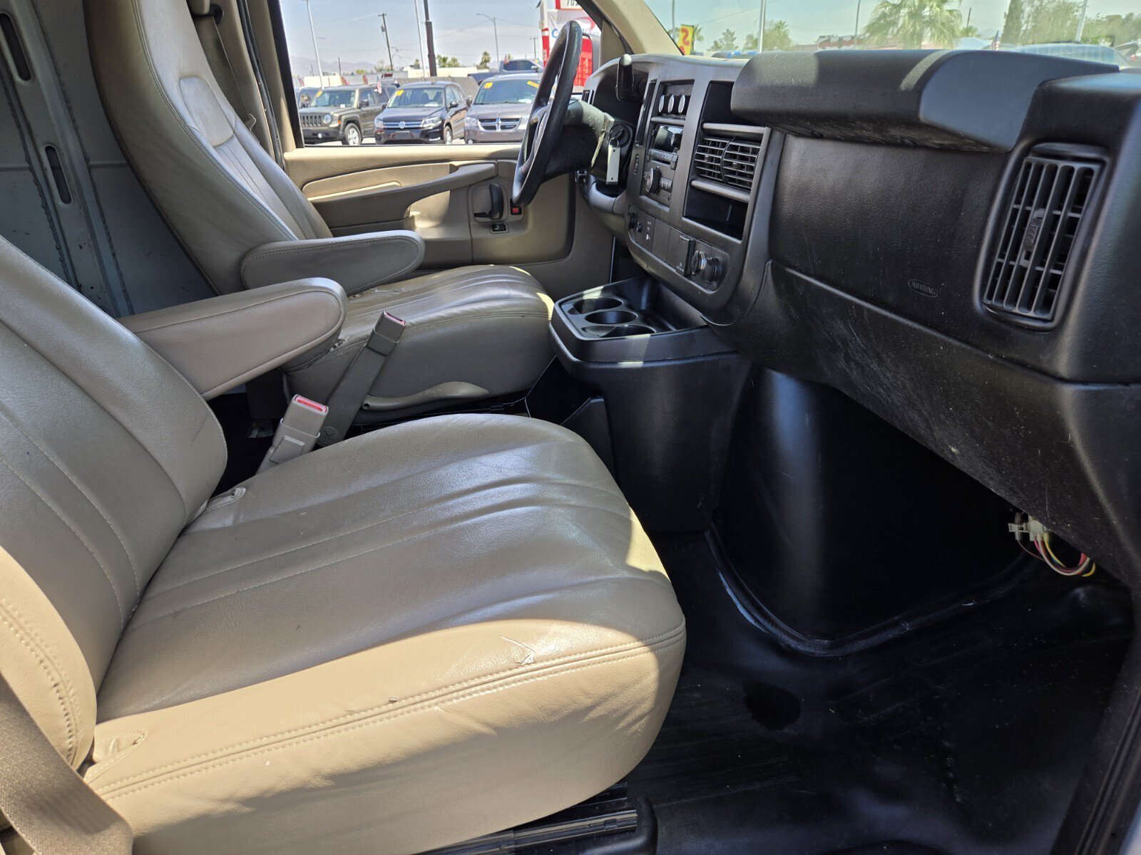 Used 2015 GMC Savana 2500 RWD image 11