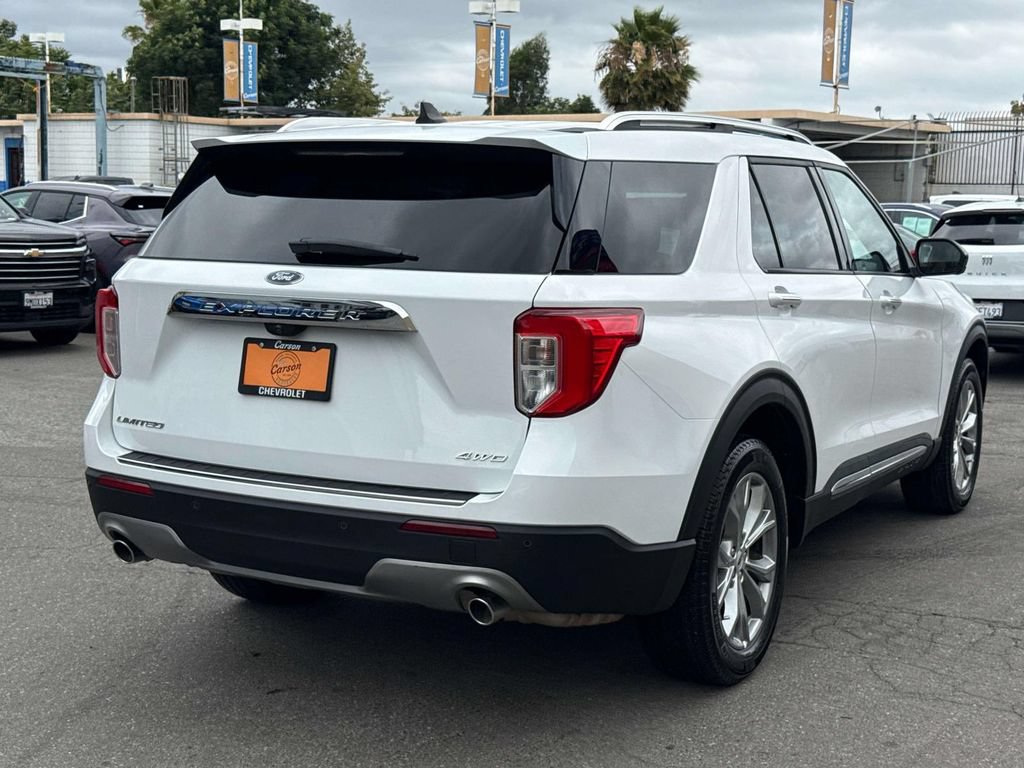 Used 2023 Ford Explorer Limited AWD/4WD image 3