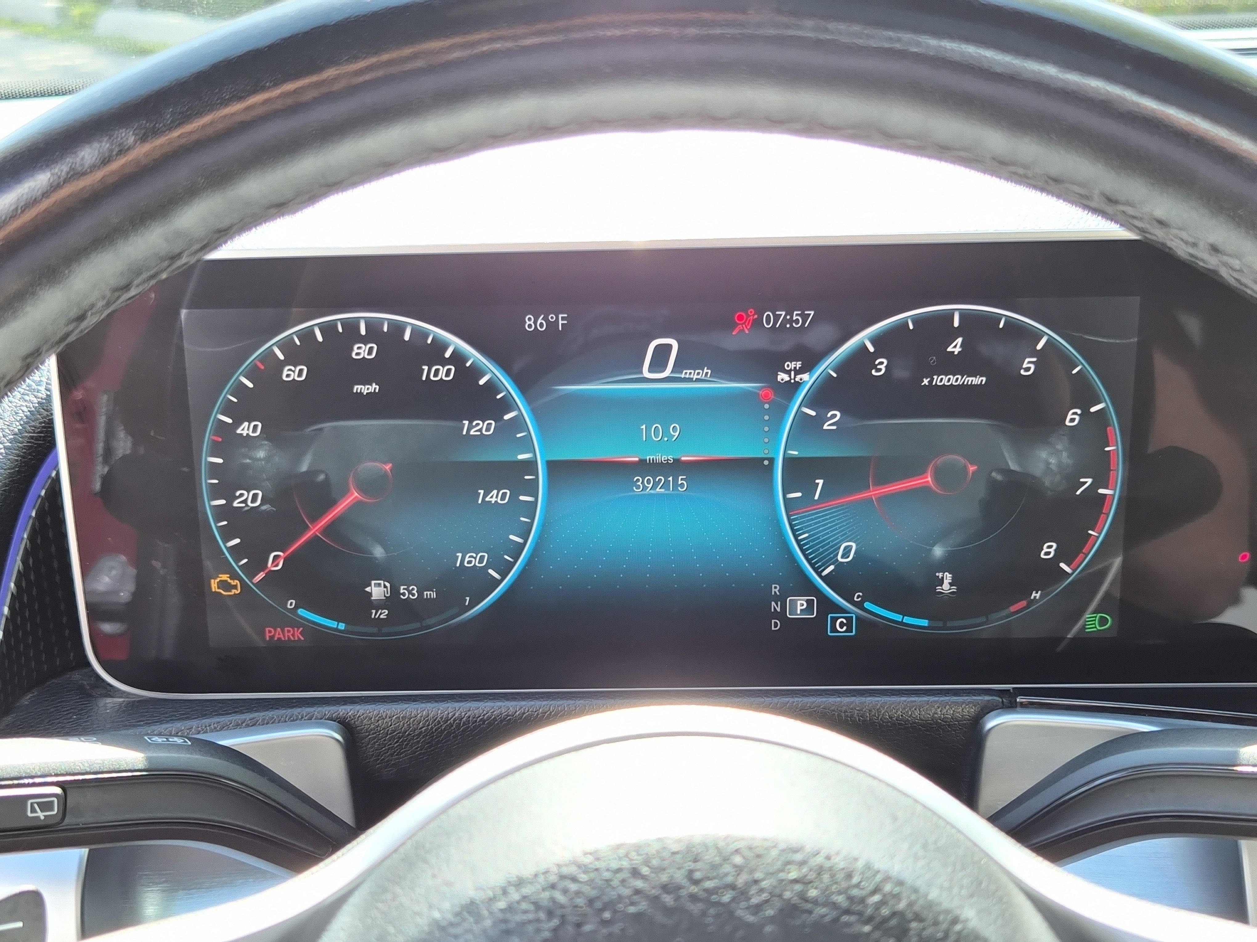 Used 2021 Mercedes-Benz GLB 250 4MATIC w/ Premium Package image 28