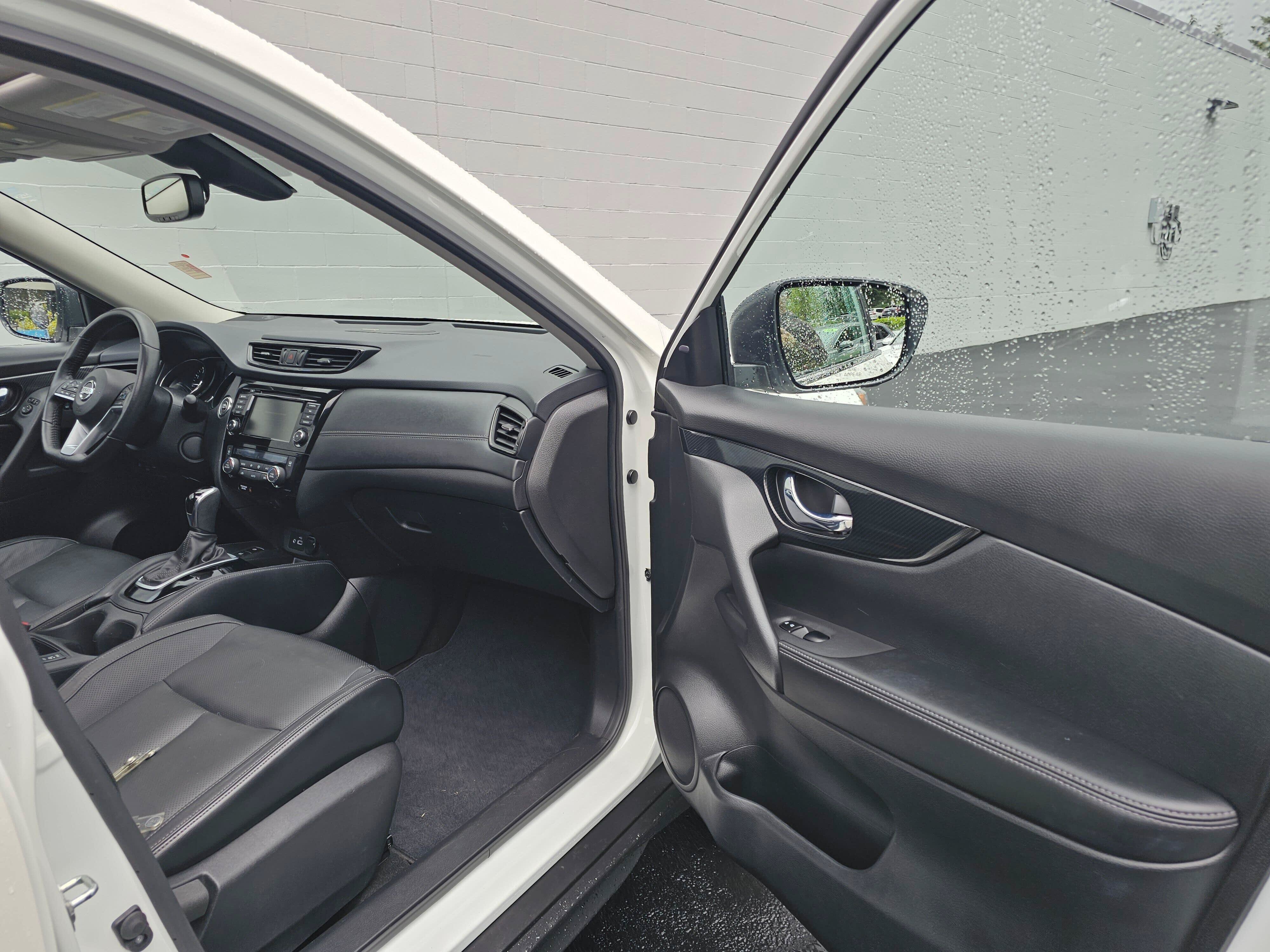 Used 2018 Nissan Rogue SL AWD/4WD image 11