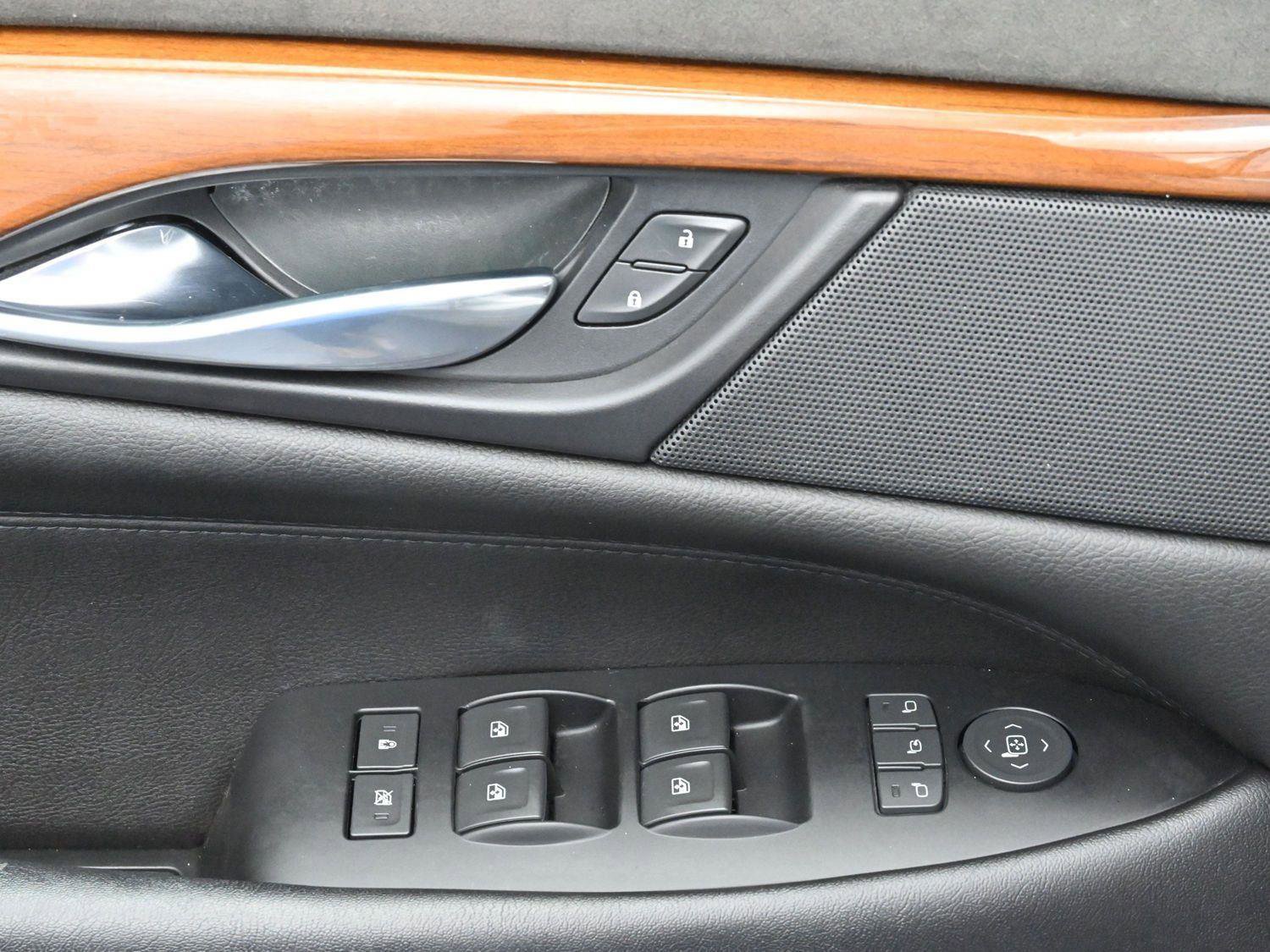 Used 2017 Cadillac Escalade ESV Luxury image 13