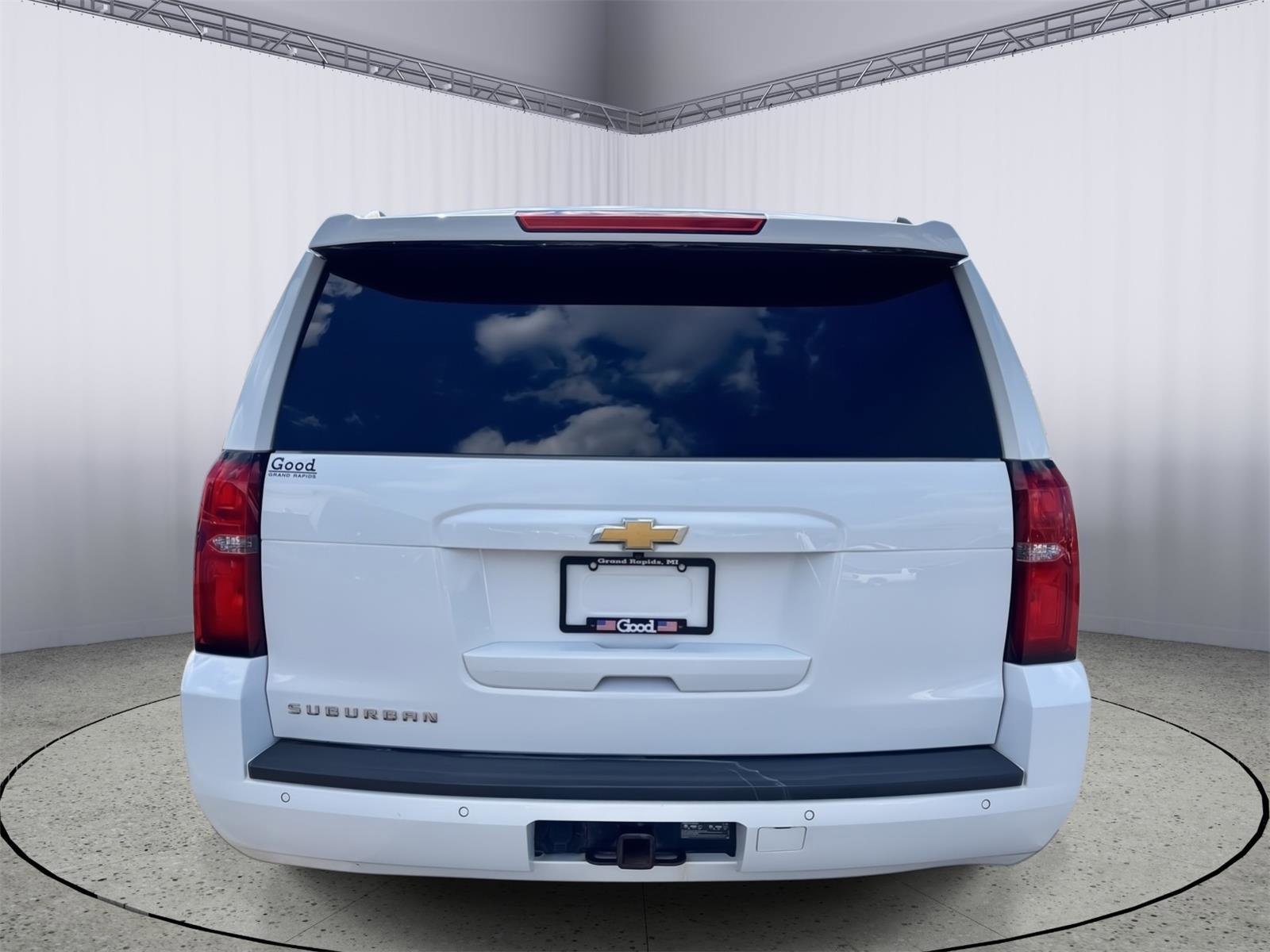 Used 2018 Chevrolet Suburban LT AWD/4WD image 24