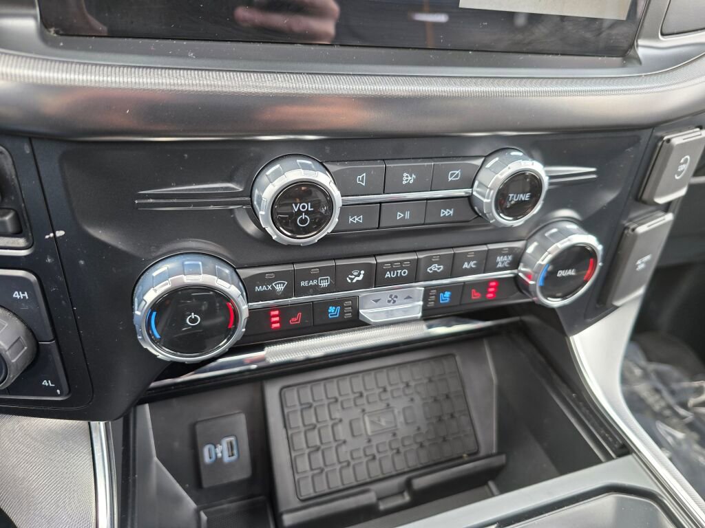 Used 2023 Ford F150 Platinum w/ Equipment Group 701A High image 26
