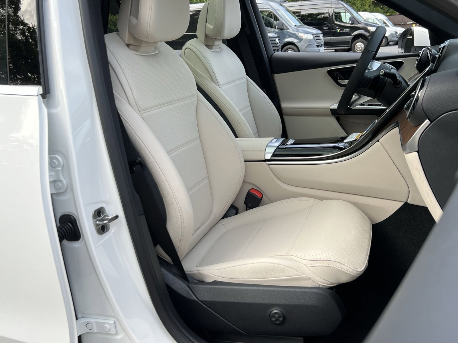 Certified 2026 Mercedes-Benz GLC 300 4MATIC image 26