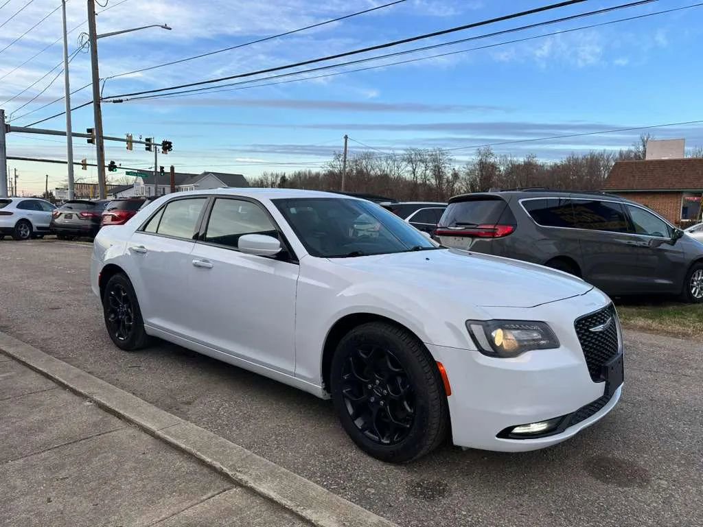 Used 2019 Chrysler 300 S image 7